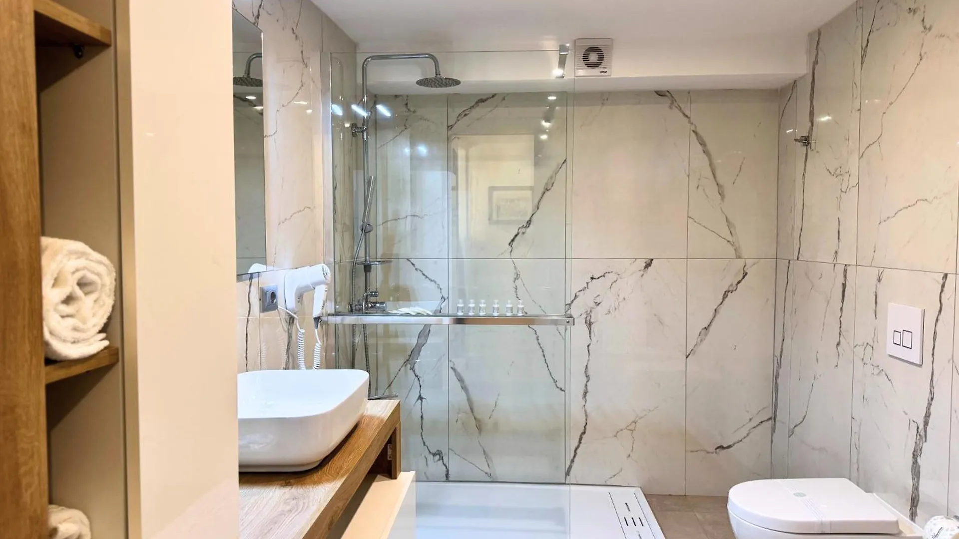 Helena Apartments - Primo Canto Palermo Italy