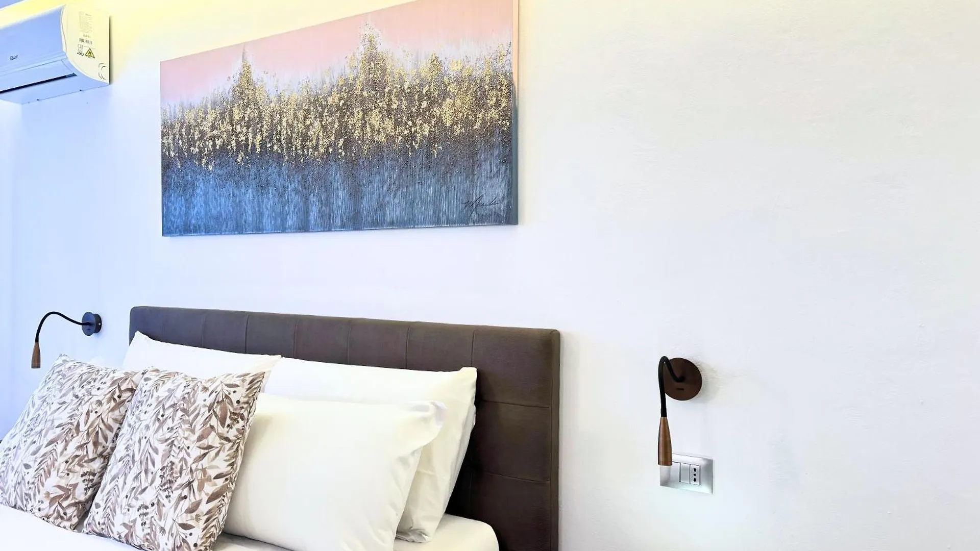 Helena Apartments - Primo Canto Palermo Italy